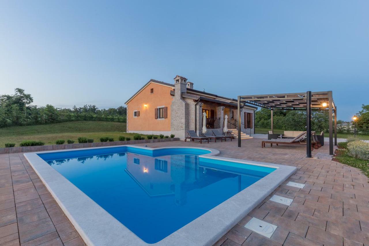 Vila Elida Pazin Extérieur photo