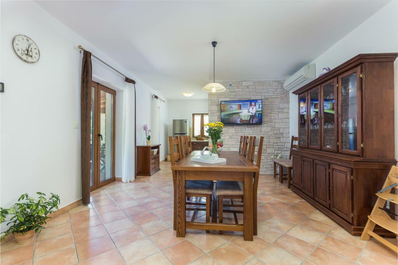 Vila Elida Pazin Extérieur photo