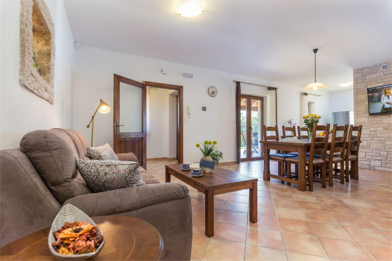 Vila Elida Pazin Extérieur photo